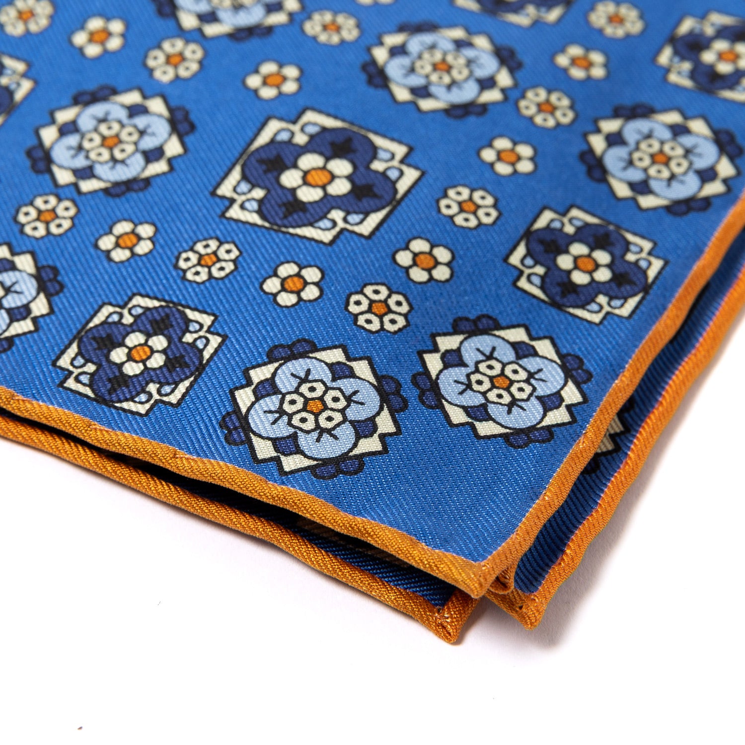 Gemustertes Pochette aus reiner englischer Seide - Handrolliert
